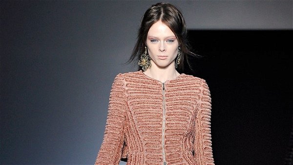 Giorgio Armani Fall 2011 Ready-to-Wear Fashion Show | Vogue