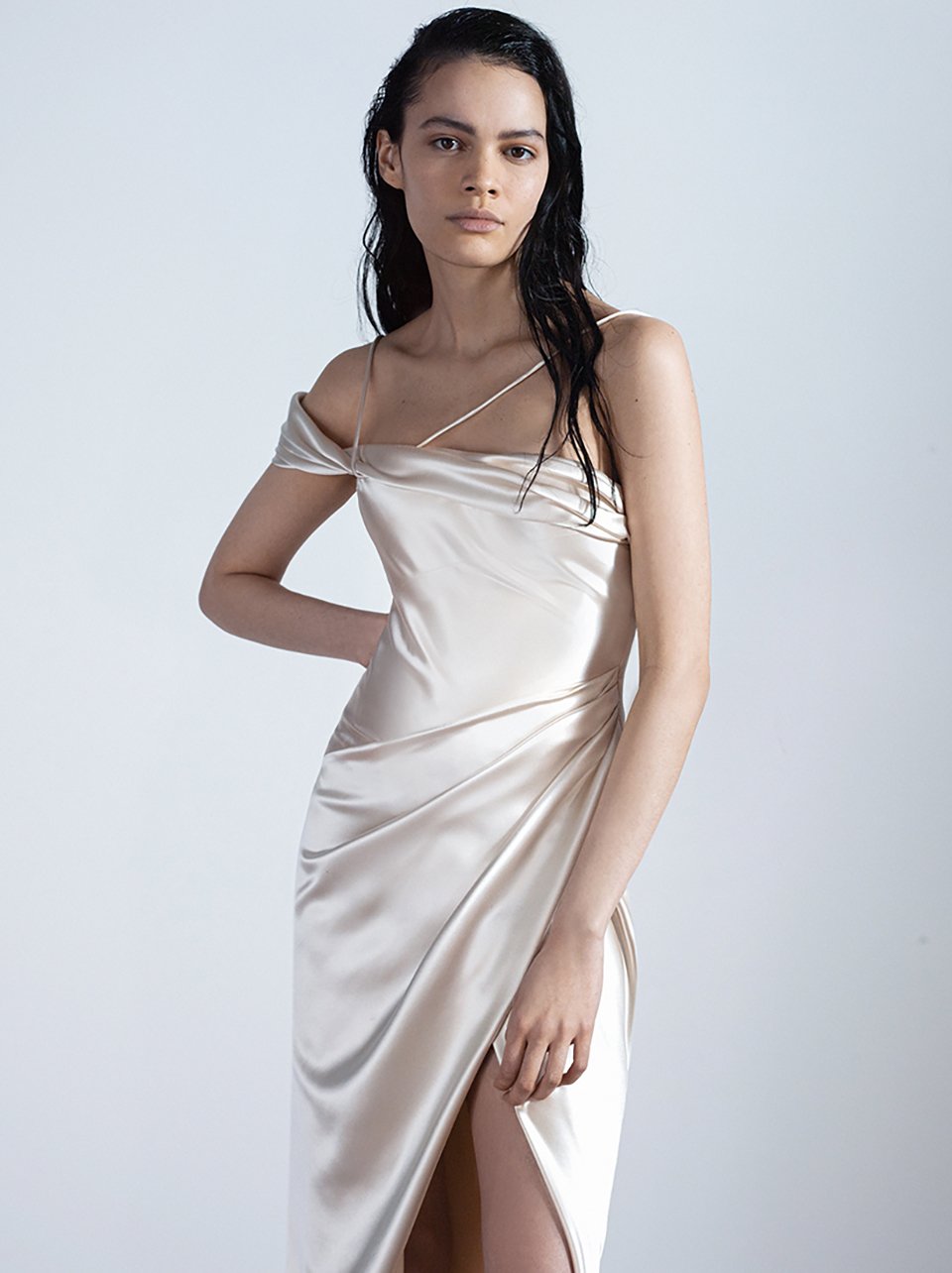 Elise Satin Dress - Pale GoldProduction time: Size:38