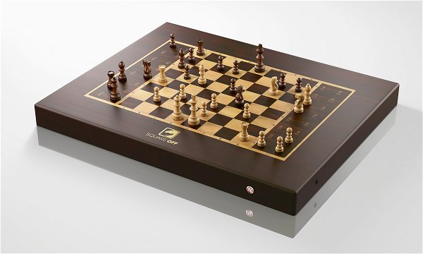 Square Off Grand Kingdom Set | The Royalty Chess Set