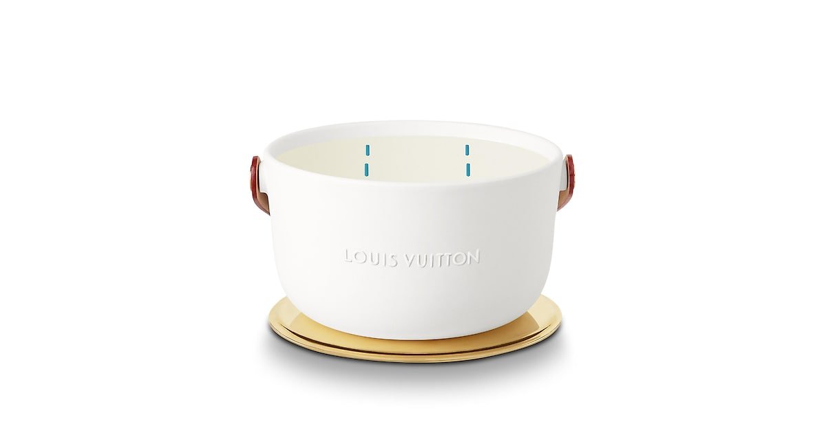 Île Blanche Perfumed Candle - Art Of Living - Home | LOUIS VUITTON ®